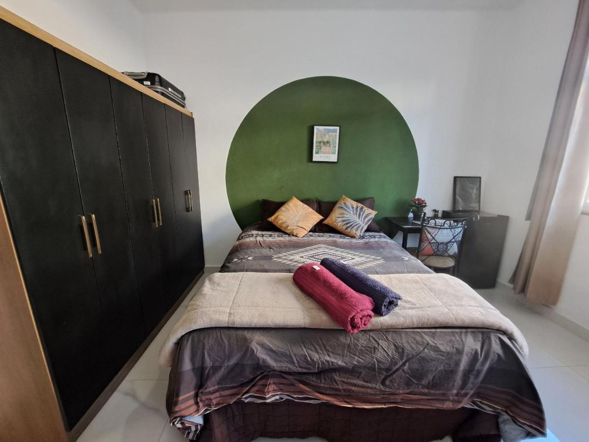 Quarto Privativo No Melhor De Botafogo Com Anfitria - With Host * Río de Janeiro