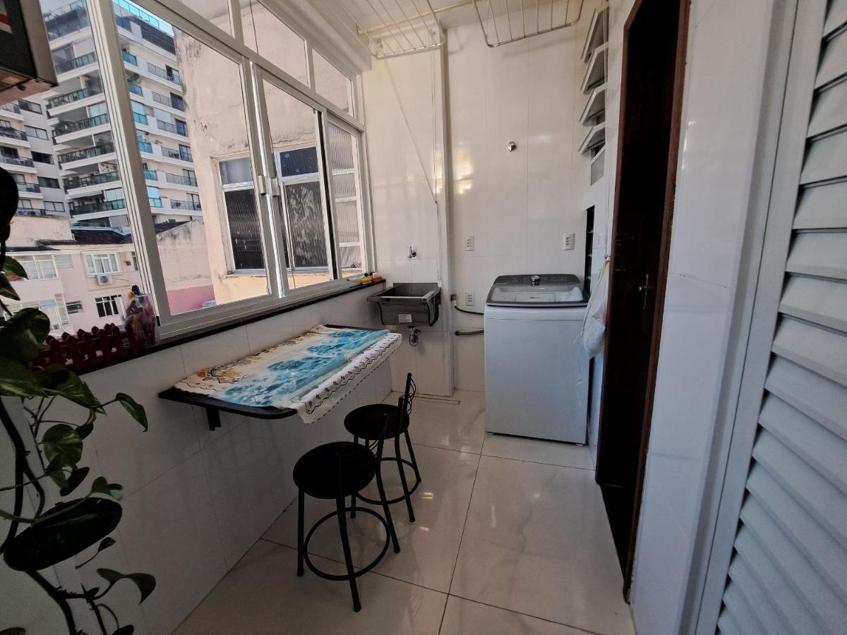 Quarto Privativo No Melhor De Botafogo Com Anfitria - With Host * Río de Janeiro