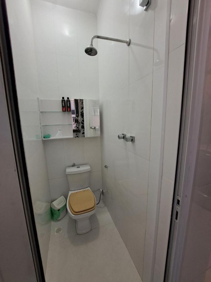 Quarto Privativo No Melhor De Botafogo Com Anfitria - With Host * Río de Janeiro