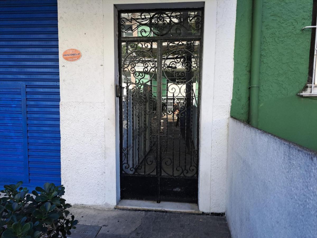 Quarto Privativo No Melhor De Botafogo Com Anfitria - With Host * Río de Janeiro
